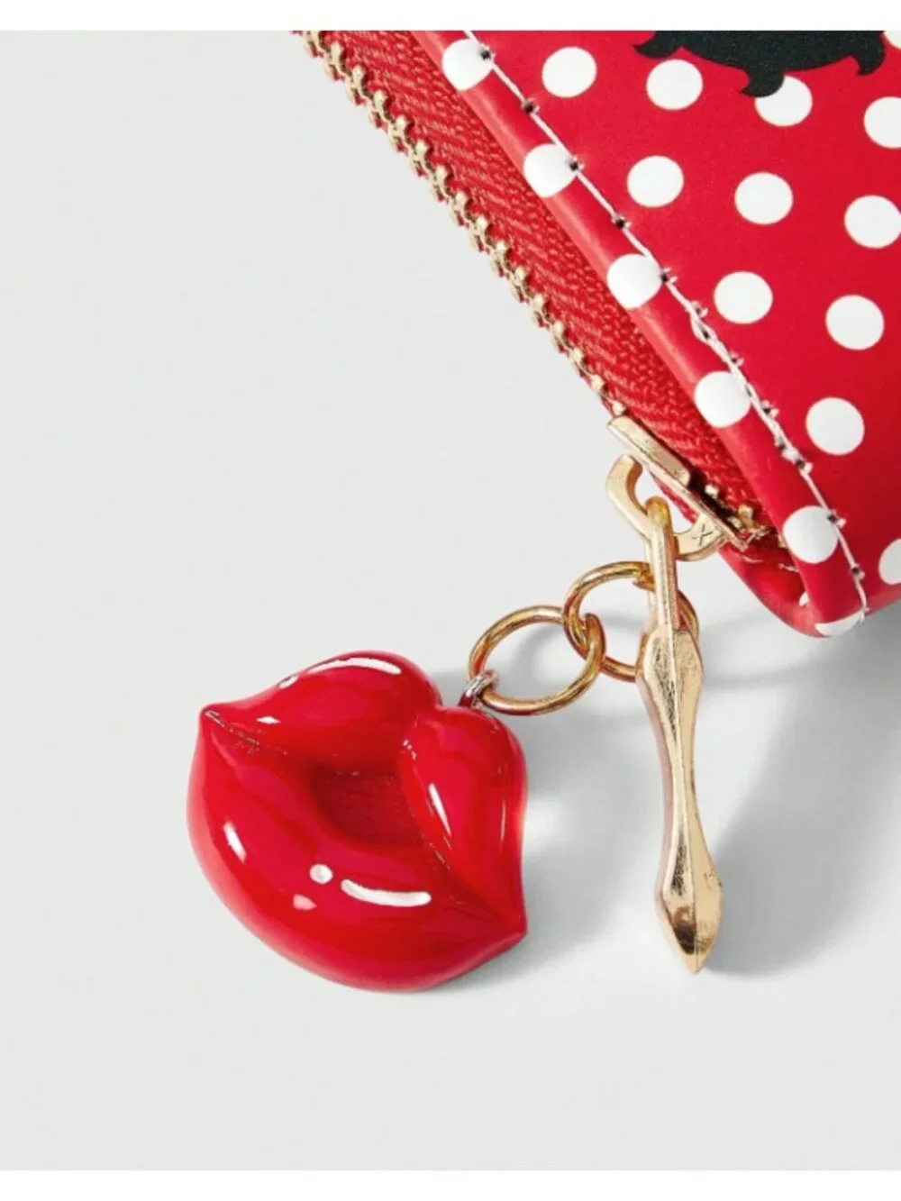Betty Boop Red Polka Dot Zip Wallet Retro Pin-Up Cartoon Mini Wallet Kiss Charm